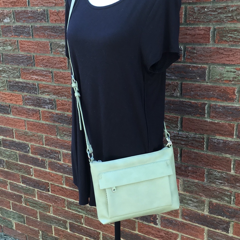 🆕Universal Thread Crossbody